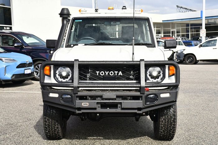 2025 Toyota Landcruiser GXL