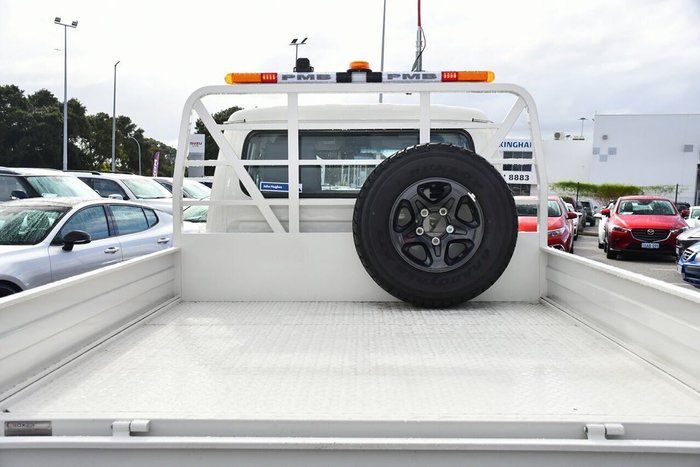 2025 Toyota Landcruiser GXL