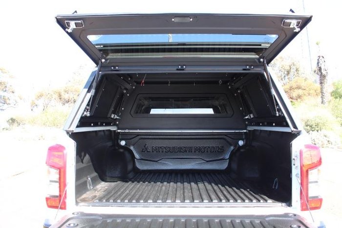 2023 Mitsubishi Triton Xtreme