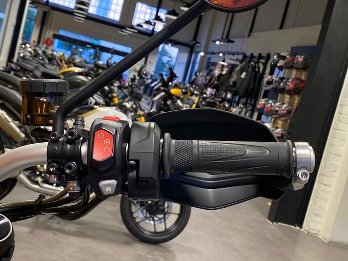 2021 Triumph Scrambler 1200 Steve McQueen Edition Scrambler Green