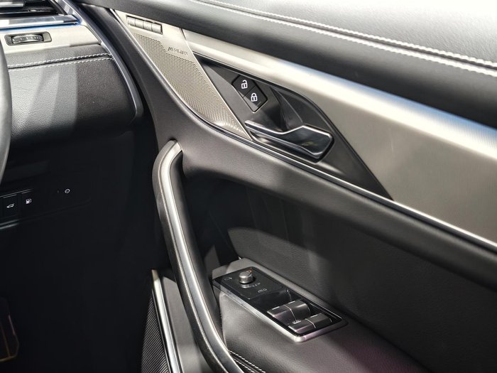 2025 Jaguar F-PACE PHEV P400e R-Dynamic SE 90th Anniversary Edition