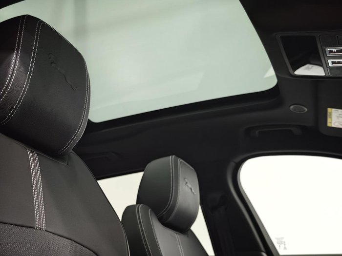 2025 Jaguar F-PACE PHEV P400e R-Dynamic SE 90th Anniversary Edition