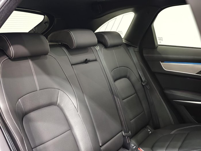 2025 Jaguar F-PACE PHEV P400e R-Dynamic SE 90th Anniversary Edition