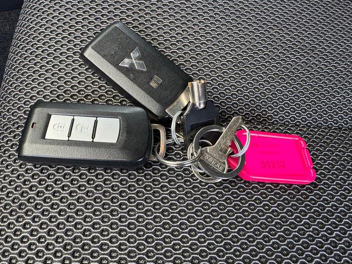 2021 Mitsubishi Triton GLS