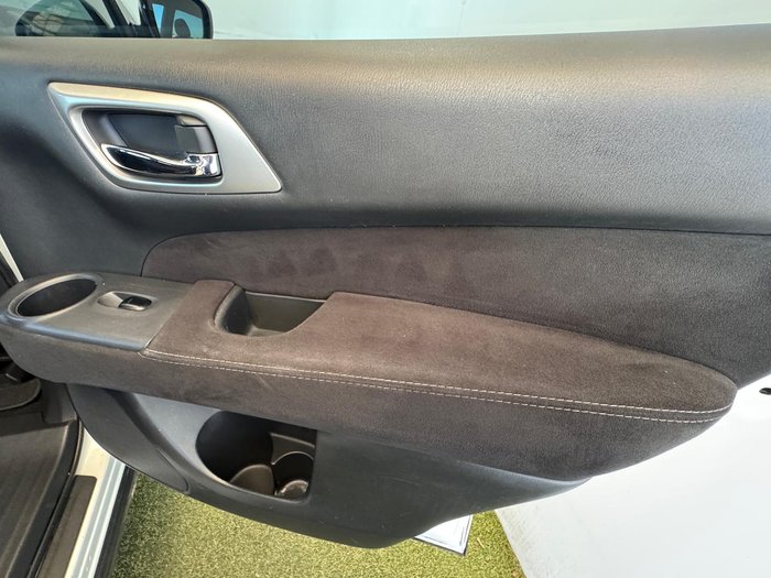 2015 Nissan Pathfinder ST