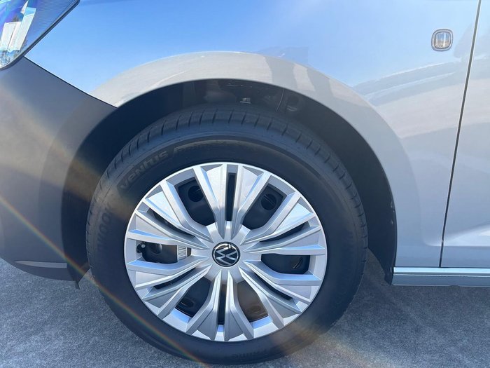 2025 Volkswagen Caddy TSI220