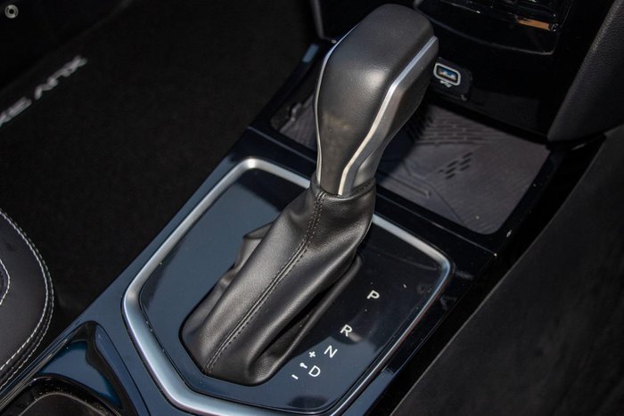 2025 Mahindra XUV3XO