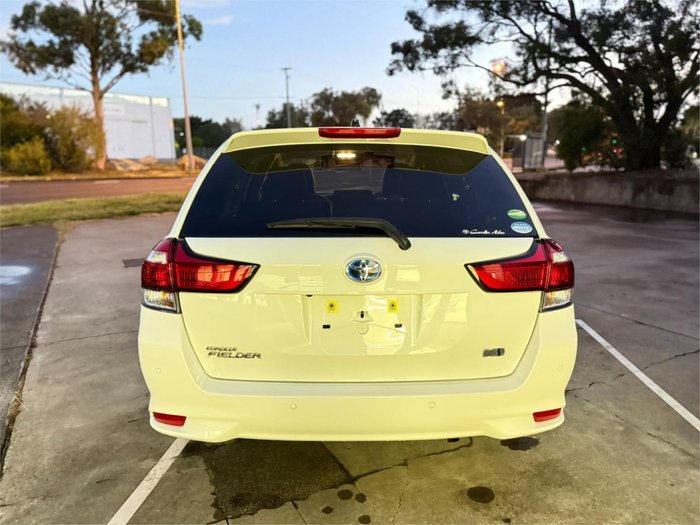 2021 Toyota Corolla Fielder Hybrid EX