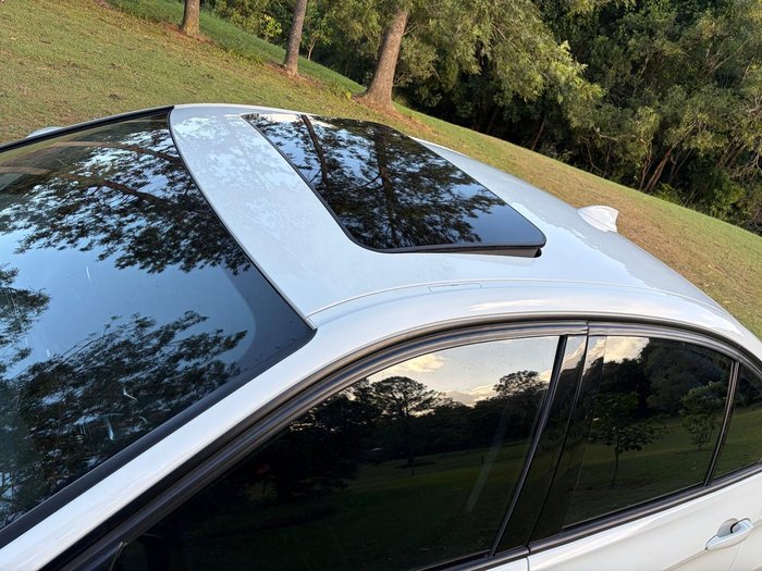 2013 BMW 3 Series 320i