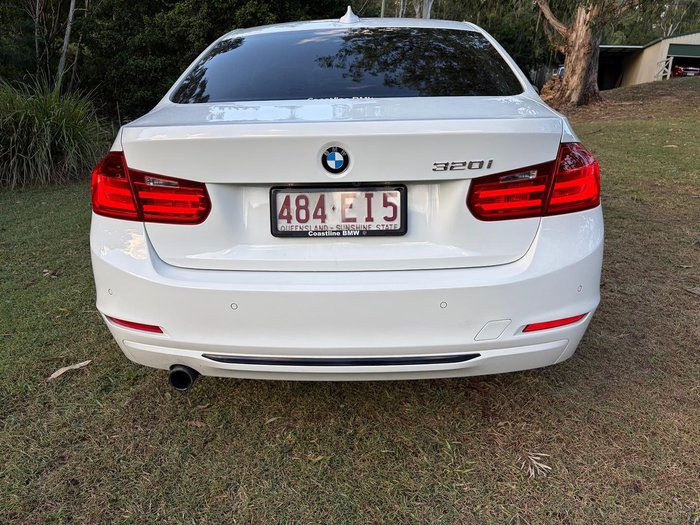 2013 BMW 3 Series 320i