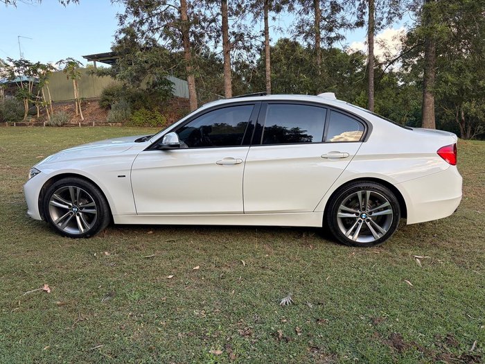 2013 BMW 3 Series 320i