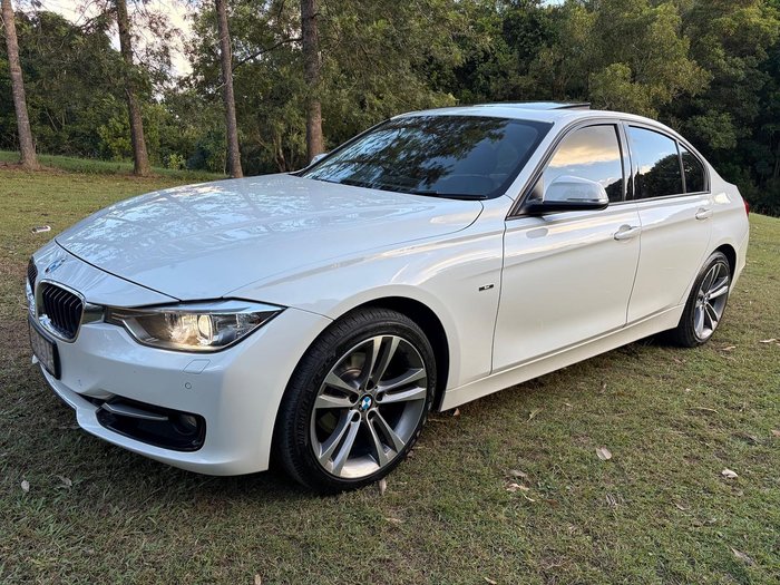 2013 BMW 3 Series 320i