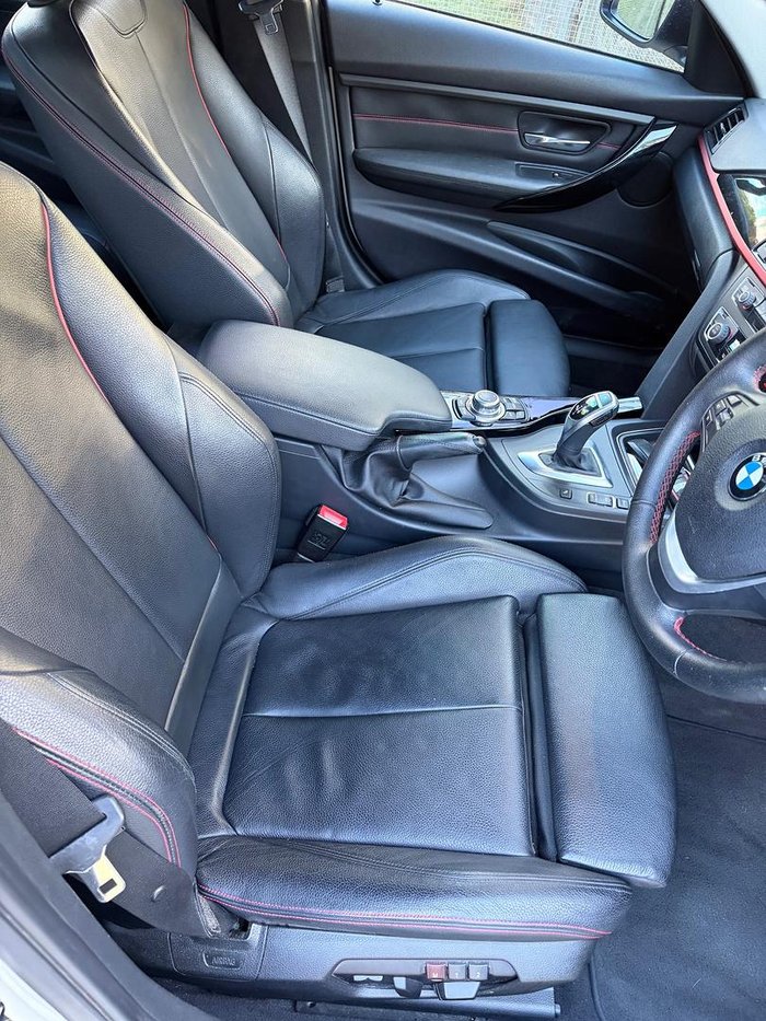 2013 BMW 3 Series 320i