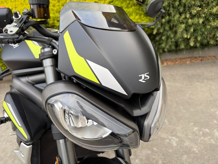 2020 Triumph STREET TRIPLE RS Black