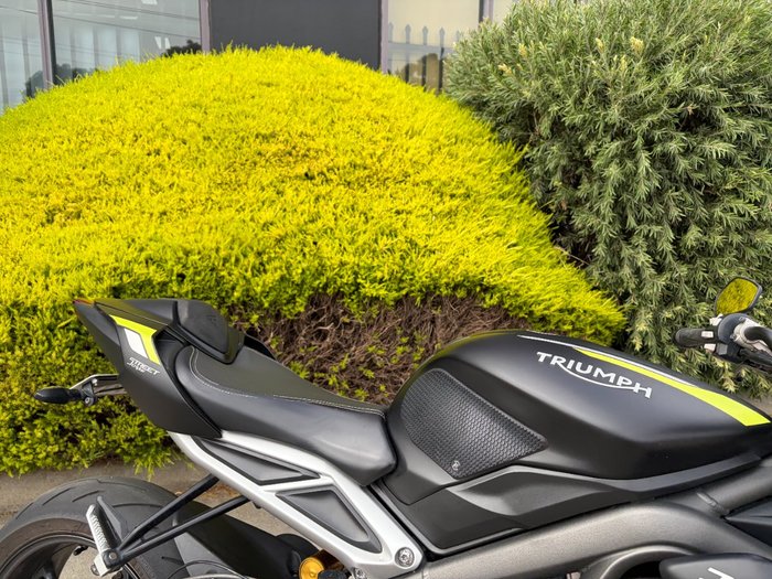 2020 Triumph STREET TRIPLE RS Black