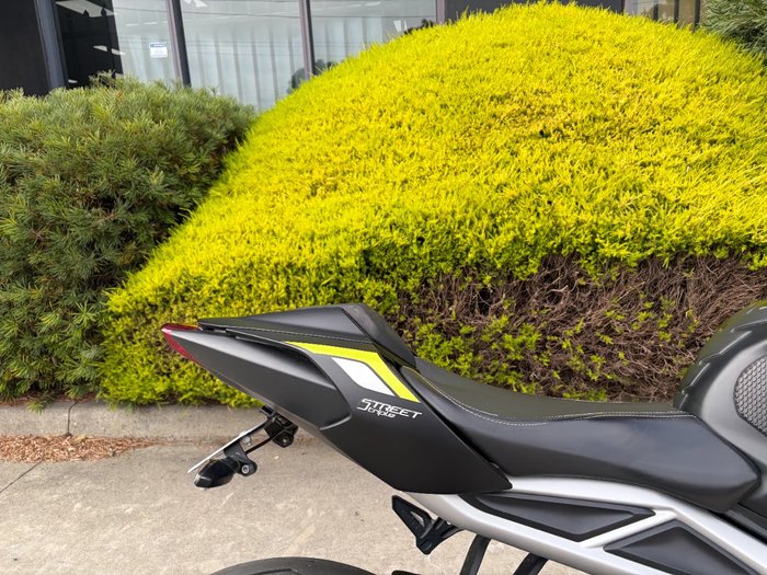 2020 Triumph STREET TRIPLE RS Black