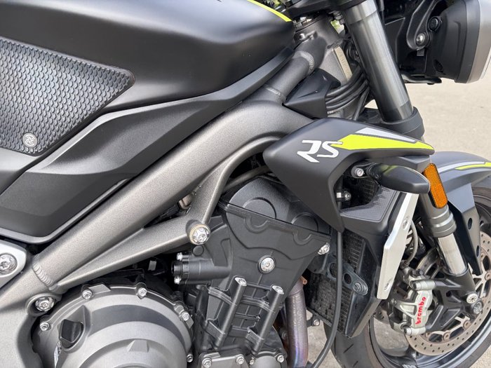 2020 Triumph STREET TRIPLE RS Black