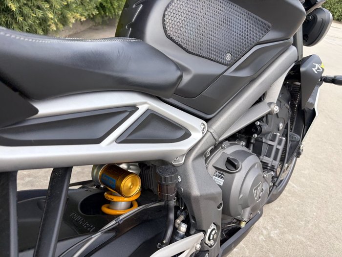 2020 Triumph STREET TRIPLE RS Black