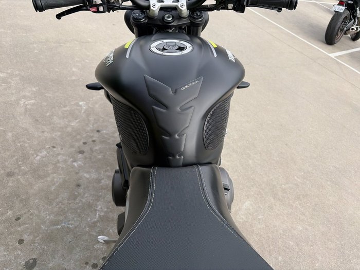 2020 Triumph STREET TRIPLE RS Black