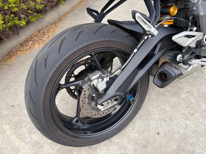 2020 Triumph STREET TRIPLE RS Black