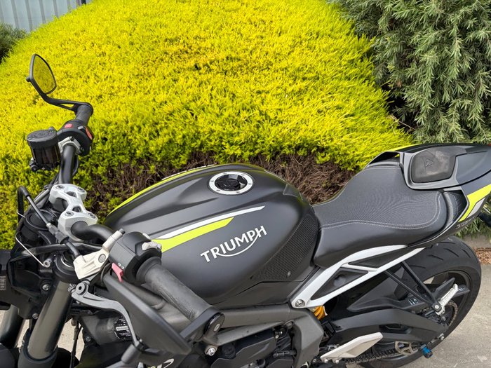 2020 Triumph STREET TRIPLE RS Black