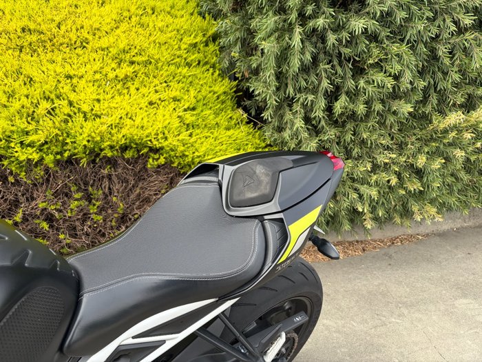 2020 Triumph STREET TRIPLE RS Black