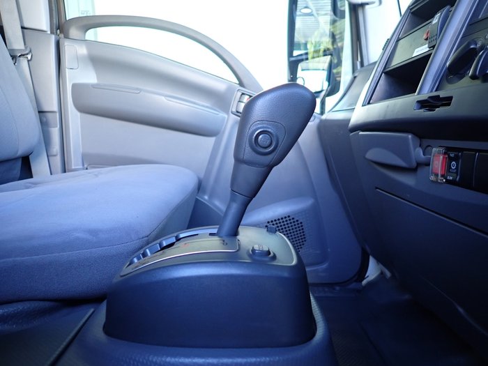 2020 ISUZU NLR 45-150