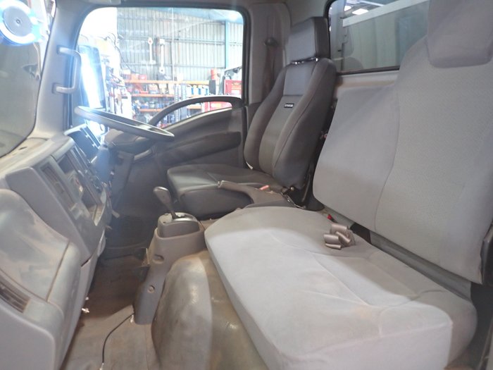 2020 ISUZU NLR 45-150