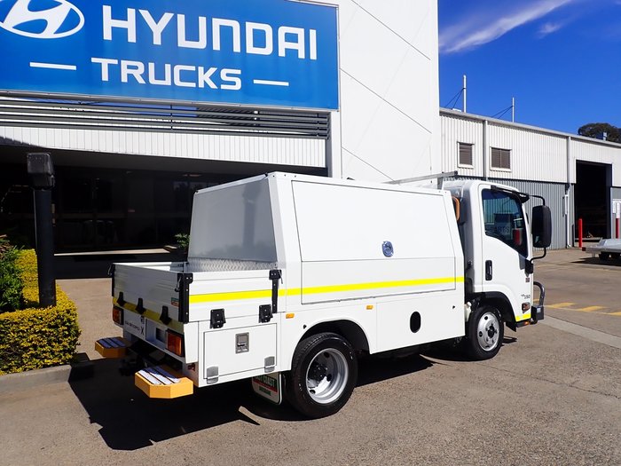 2020 ISUZU NLR 45-150