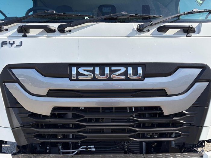 2026 Isuzu F Series FYJ 320-255 AT R67