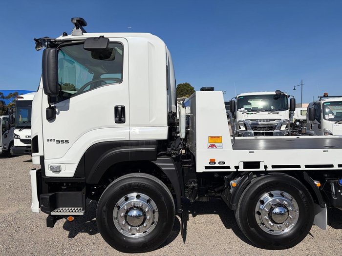 2026 Isuzu F Series FYJ 320-255 AT R67
