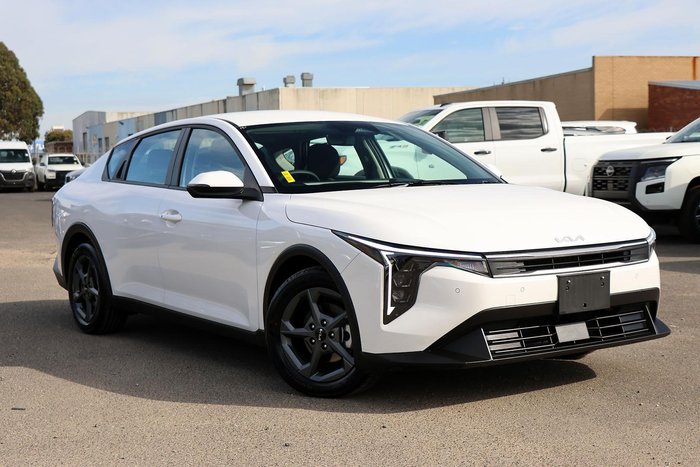 2025 Kia K4 S