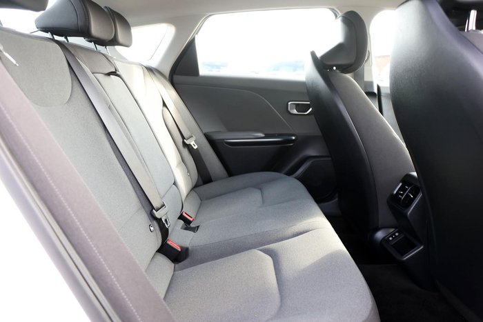 2025 Kia K4 S