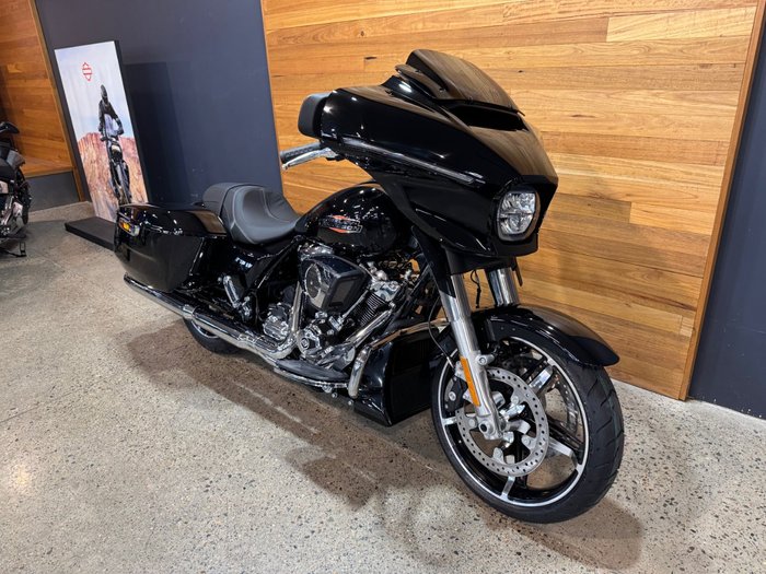 2026 HARLEY-DAVIDSON FLHX STREET GLIDE (117)