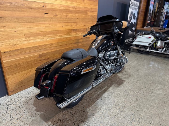 2026 HARLEY-DAVIDSON FLHX STREET GLIDE (117)