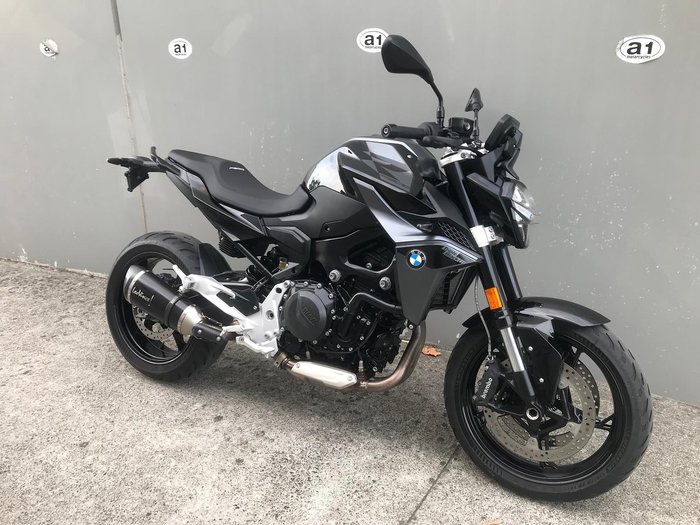 2025 BMW F 900 R Triple Black