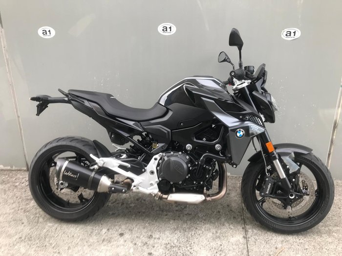 2025 BMW F 900 R Triple Black