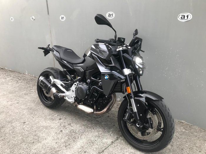 2025 BMW F 900 R Triple Black