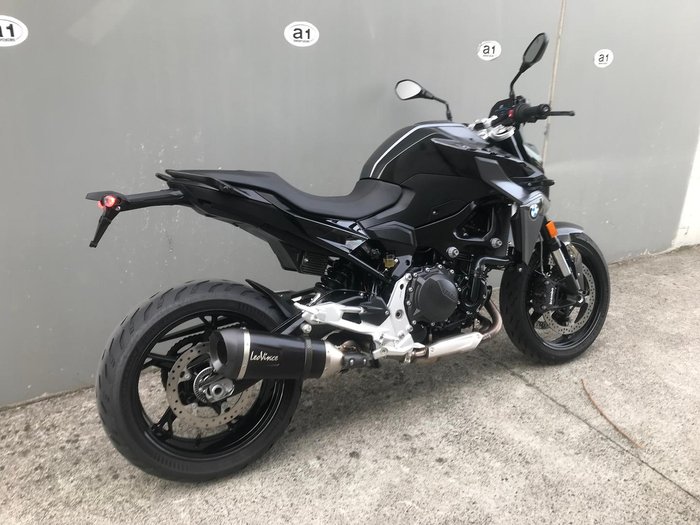 2025 BMW F 900 R Triple Black