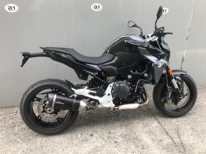 2025 BMW F 900 R Triple Black