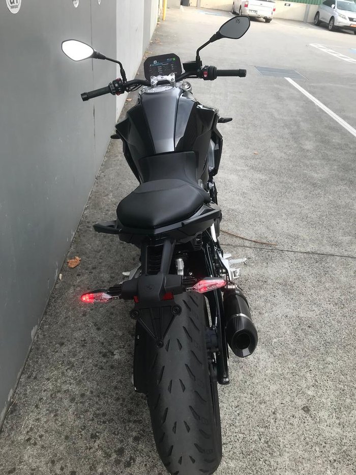 2025 BMW F 900 R Triple Black
