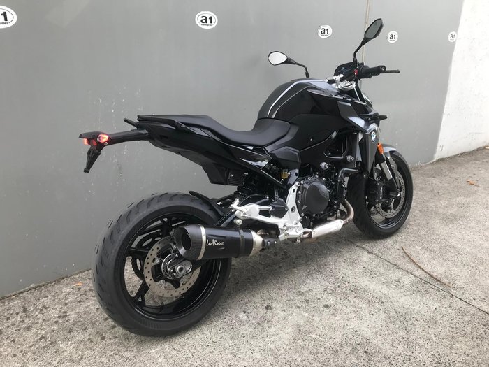 2025 BMW F 900 R Triple Black