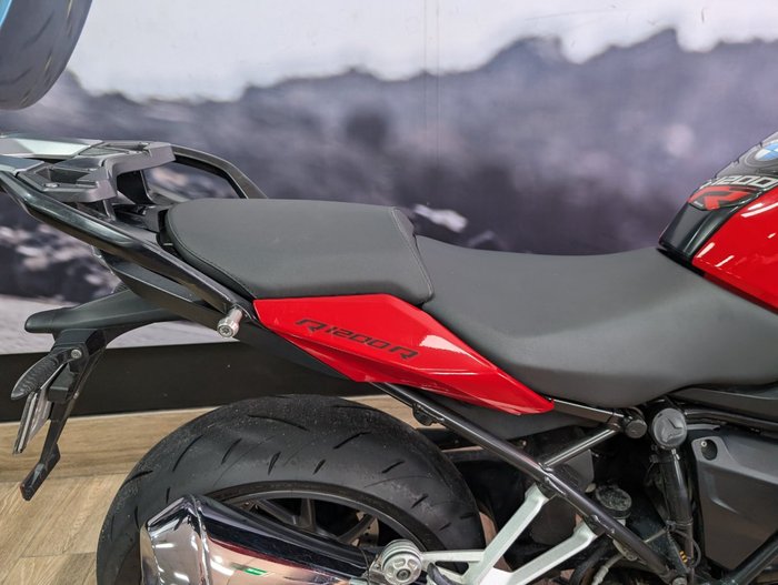2018 BMW Motorrad R1200R RED