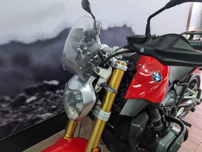 2018 BMW Motorrad R1200R RED
