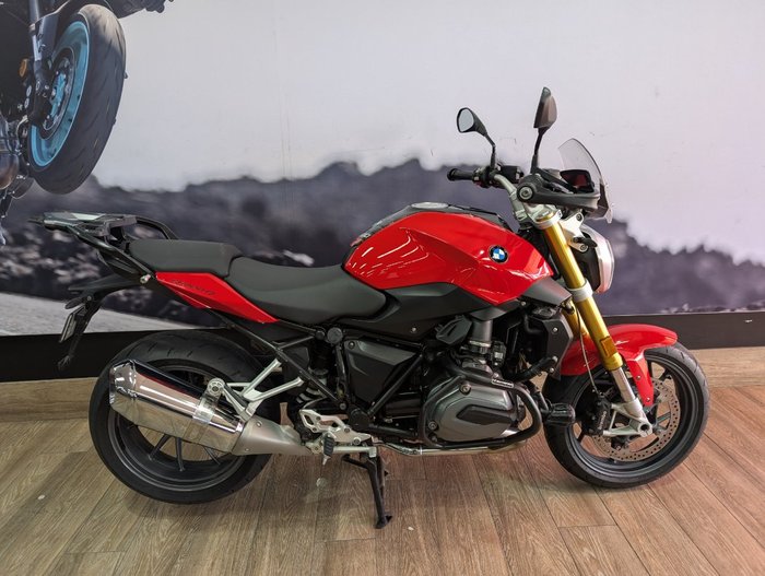 2018 BMW Motorrad R1200R RED