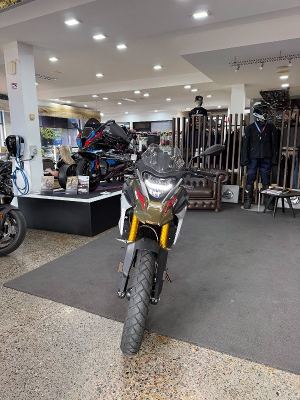 2023 BMW Motorrad G 310 GS Kalamata Dark Gold Metallic