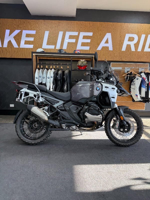 2025 BMW Motorrad 2025 Bmw 1300CC R 1300 GS Adventure Triple Black BLACK STORM METALLIC
