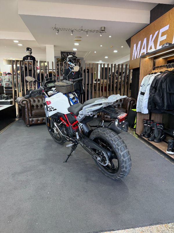 2025 BMW Motorrad 2025 Bmw 310CC G 310 GS Polar White/Racing Blue Metall