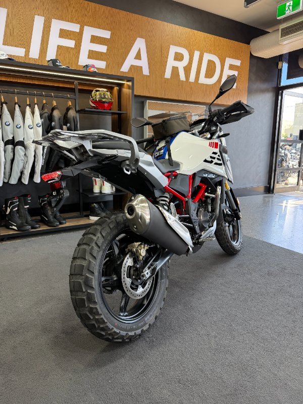 2025 BMW Motorrad 2025 Bmw 310CC G 310 GS Polar White/Racing Blue Metall