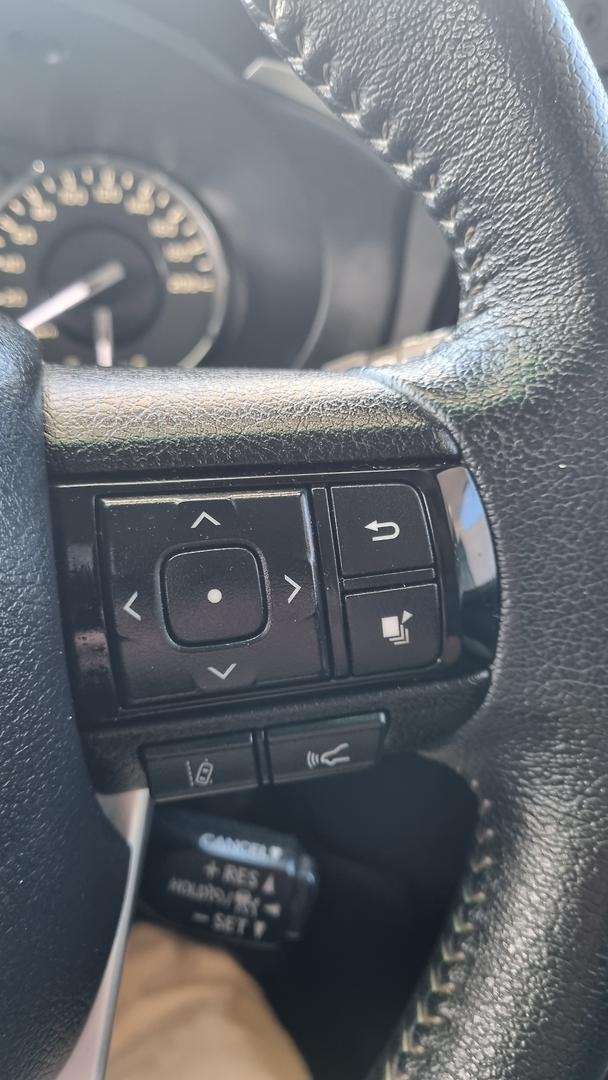 2023 Toyota Hilux SR5